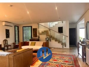 Location : une splendide villa duplex 7 pièces à Cocody Riviera 3