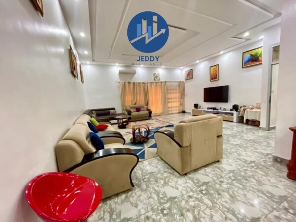 Vente d'une sublime villa 5 pièces meublée à la Riviera Bonoumin