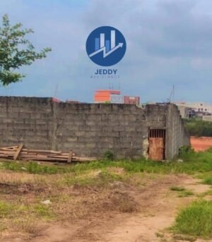 Vente d'un terrain clôturé de 4 221m² à Bingerville