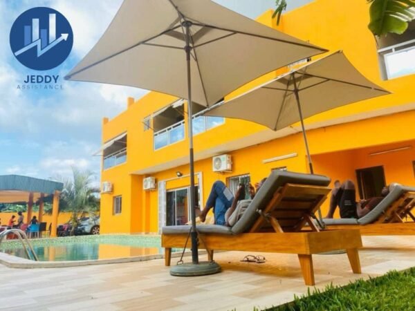 Offre exceptionnelle: Vente d'un bel hôtel à BONOUA avec piscine