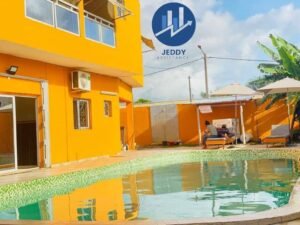 Offre exceptionnelle: Vente d'un bel hôtel à BONOUA avec piscine