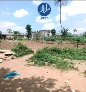 Vente d'un terrain de 5000m² à Angré CHU avec ACD
