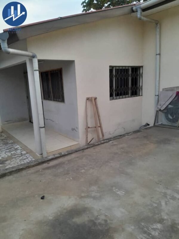 Vente d'une belle villa basse 4 pièces à Bingerville Fehkessé