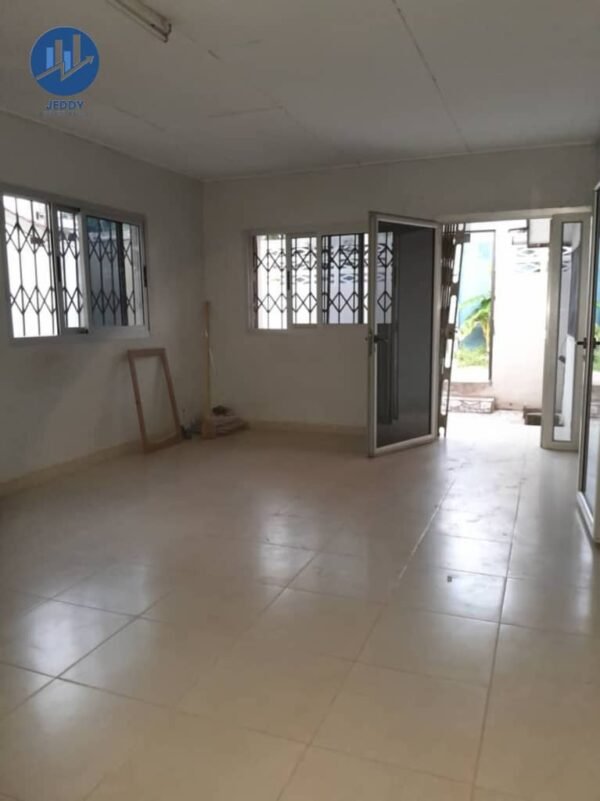 Vente d'une belle villa basse 4 pièces à Bingerville Fehkessé