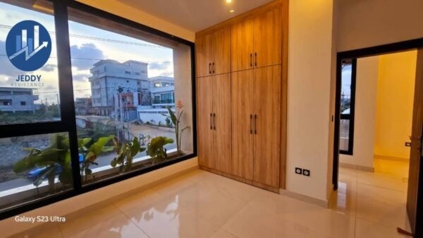 Vente d'un triplex 8 pièces haut de gamme à la Riviera Abatta