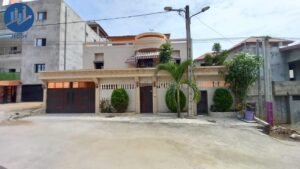 Vente d'un triplex 9 pièces de 300m² à la Riviera Abatta